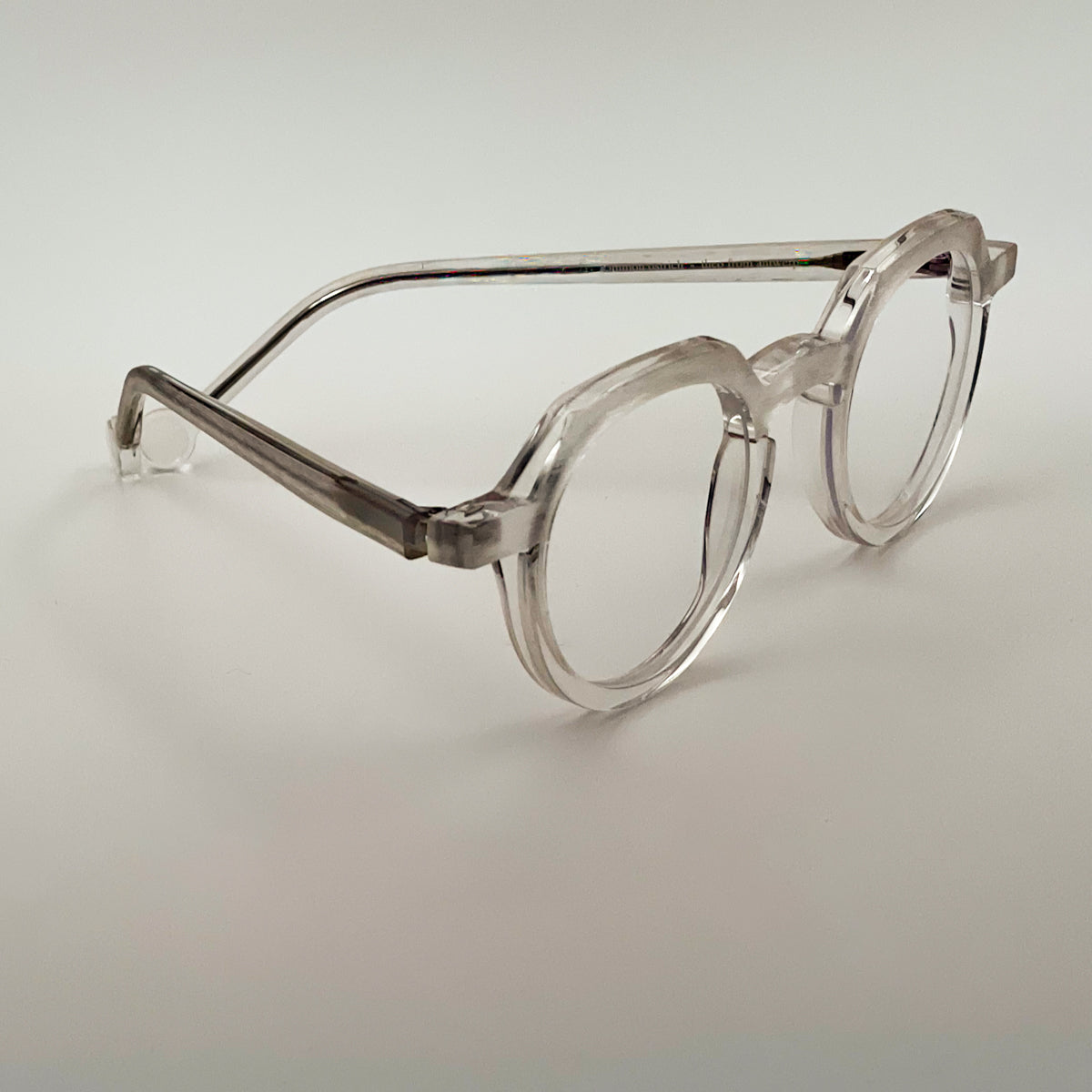 Theo | Common ostrich - Grigio / Rosso / Bianco trasparente