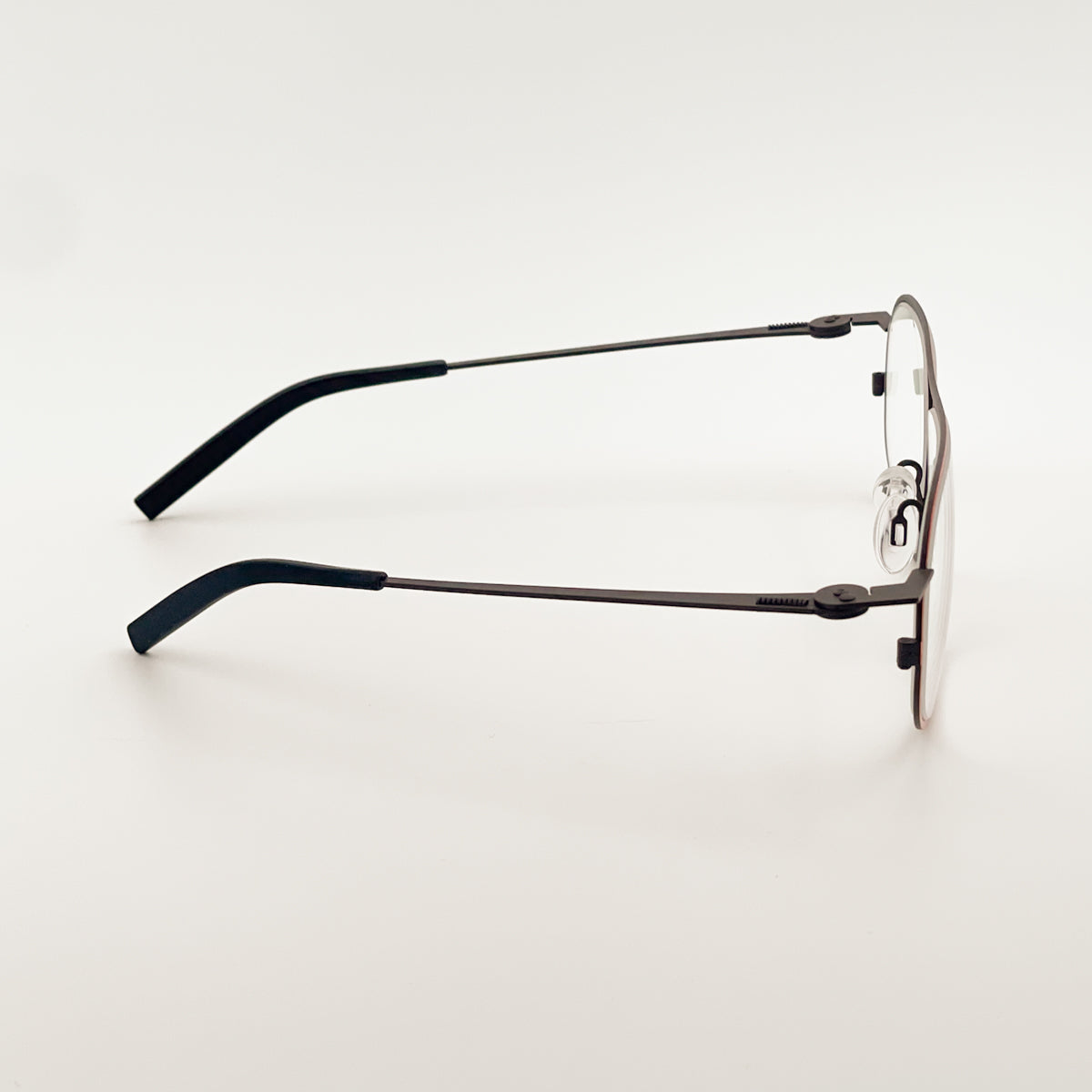 Theo | Isogon - Nero / Arancio / Ruggine